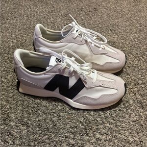 New balance 327 women size 5
